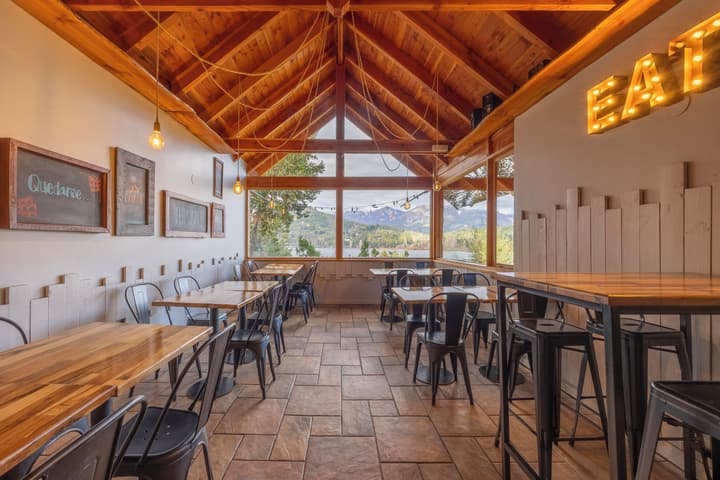 Peninsula Petit Hotel