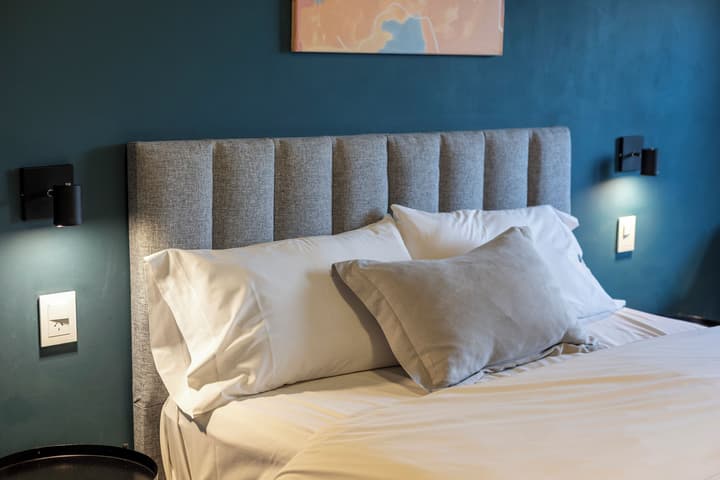 Peninsula Petit Hotel