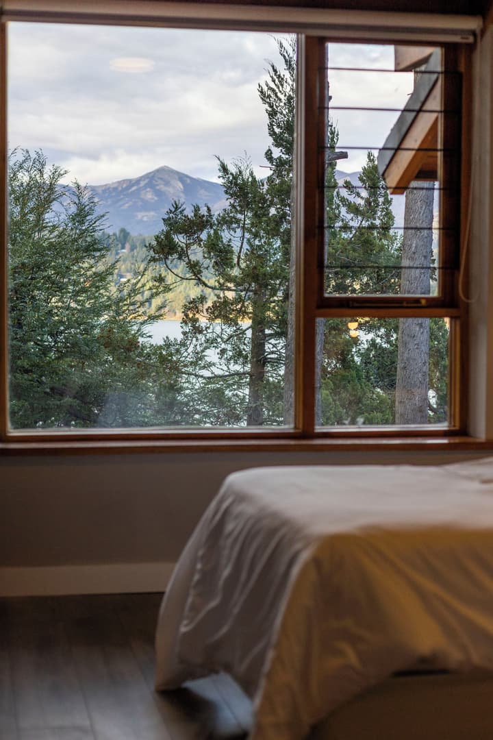 Peninsula Petit Hotel