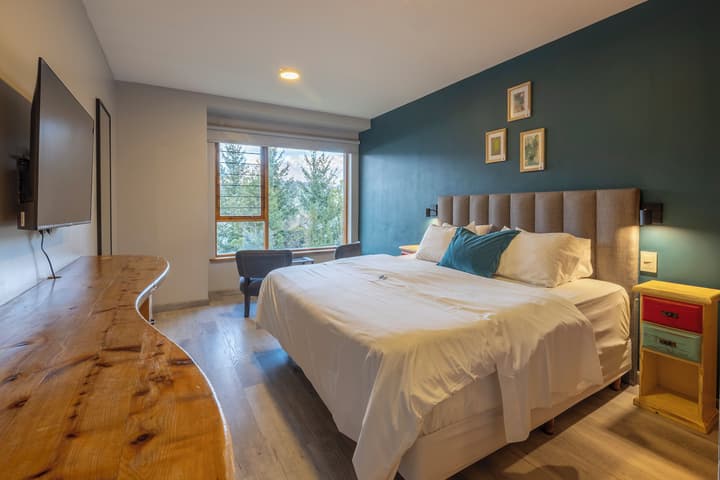 Peninsula Petit Hotel