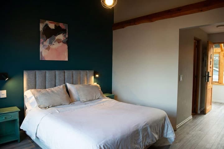 Peninsula Petit Hotel