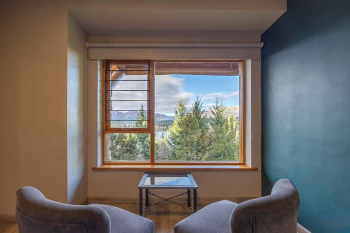 Peninsula Petit Hotel