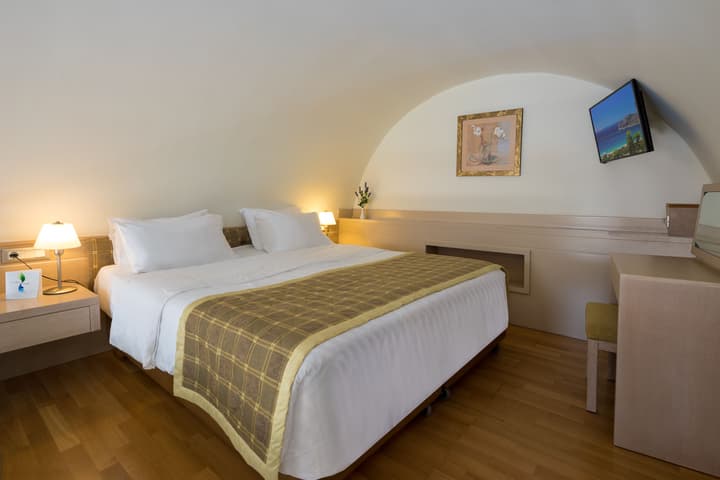 Thalassa Beach Resort - Adults Only