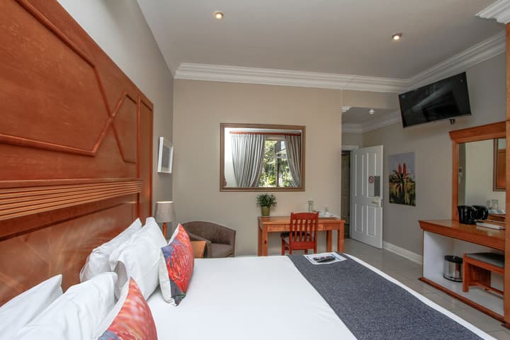 THE SANDRINGHAM B&B AND SELF-CATERING