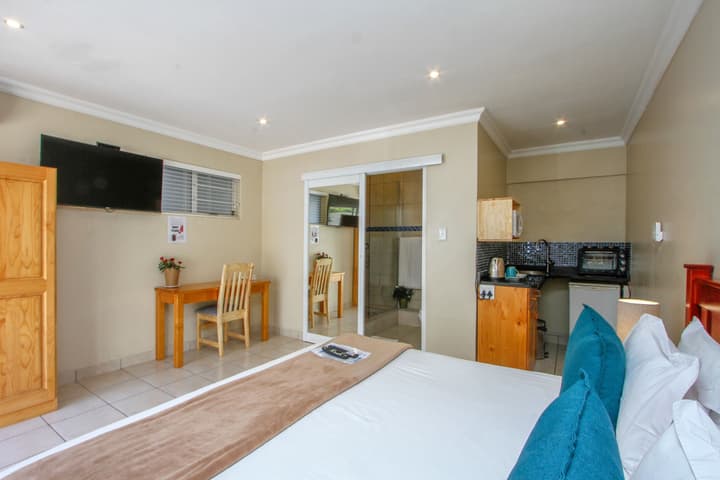 THE SANDRINGHAM B&B AND SELF-CATERING