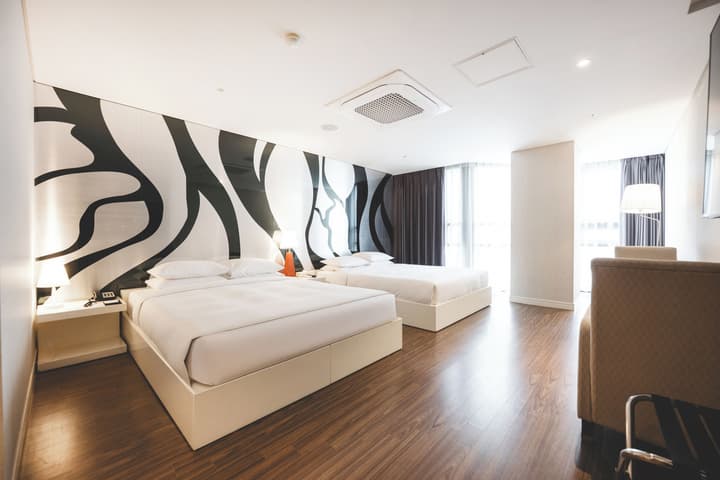 Sunset Hotel