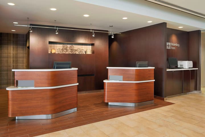 Courtyard by Marriott Kingston Highway 401/Division Street