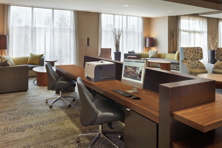 Courtyard by Marriott Kingston Highway 401/Division Street