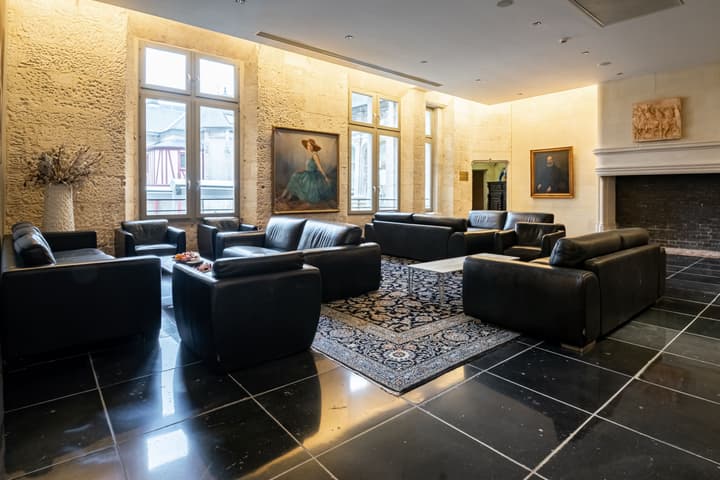 Hotel de Bourgtheroulde, Autograph Collection