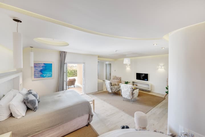 Kouros Art Hotel - Adults Only