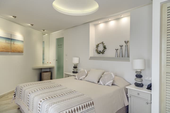 Kouros Art Hotel - Adults Only