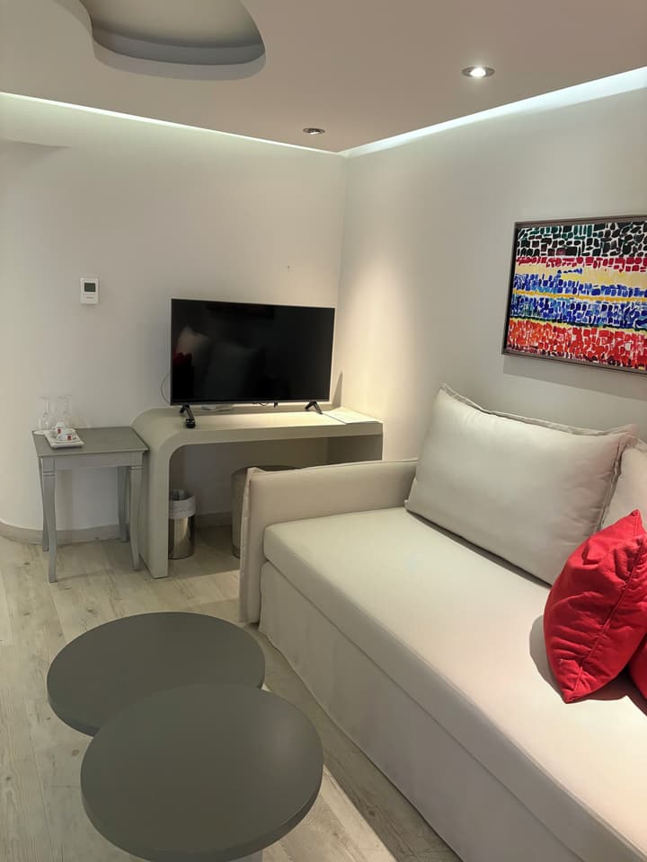 Kouros Art Hotel - Adults Only