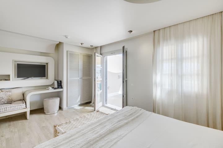 Kouros Art Hotel - Adults Only