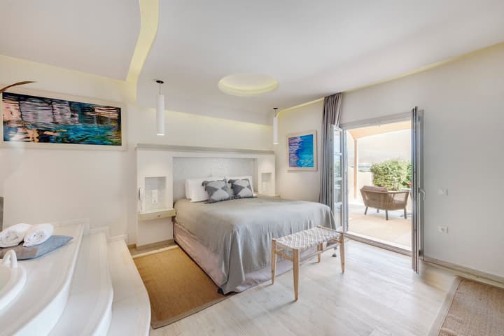 Kouros Art Hotel - Adults Only