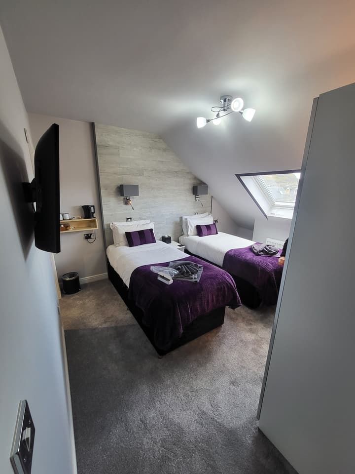 Lauderville Guest House