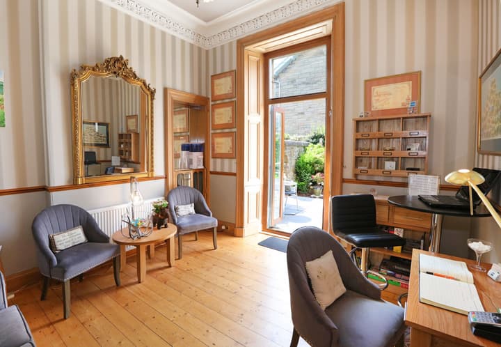 Lauderville Guest House