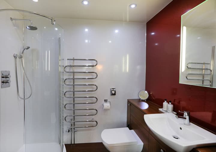 Lauderville Guest House