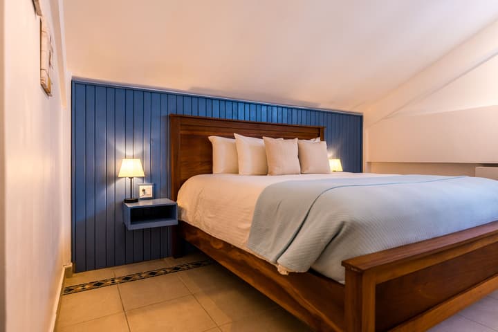 Tropical Suites Hotel