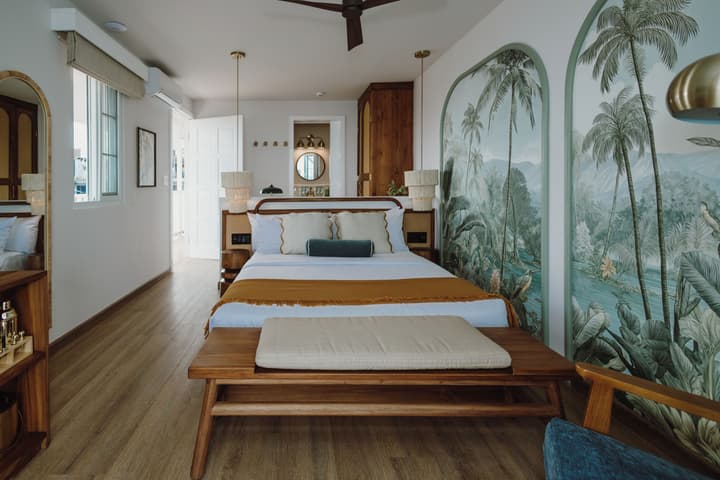 Tropical Suites Hotel