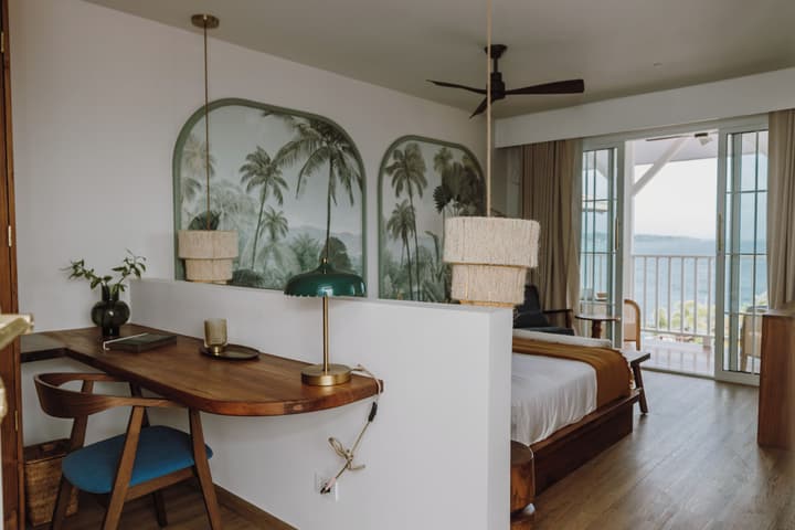 Tropical Suites Hotel
