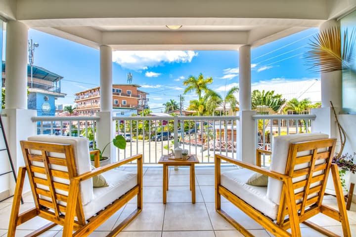 Tropical Suites Hotel