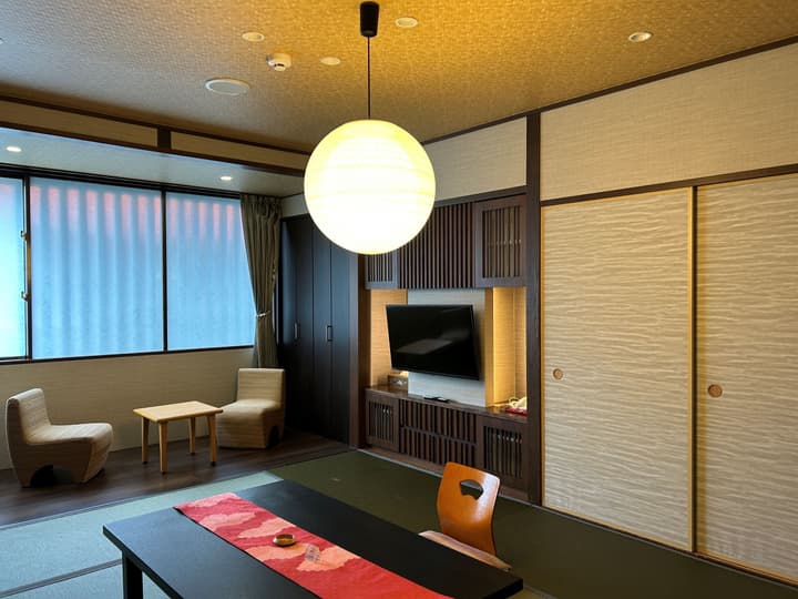 Gion Shinmonso