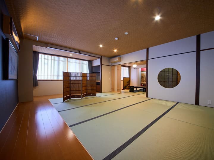 Gion Shinmonso