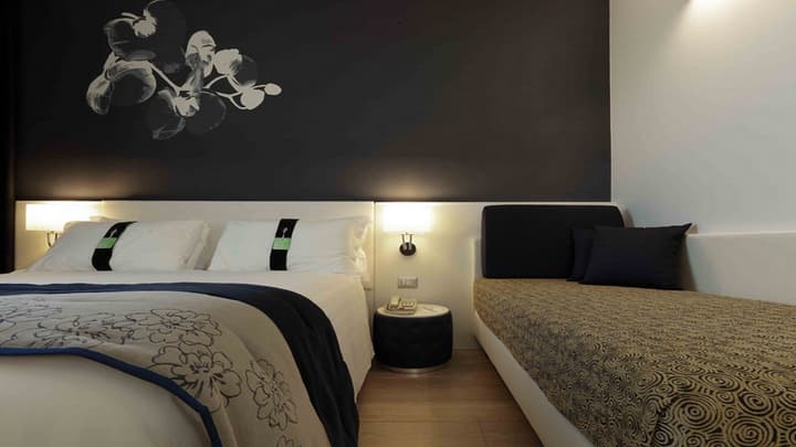 Holiday Inn Milan Nord Zara by IHG