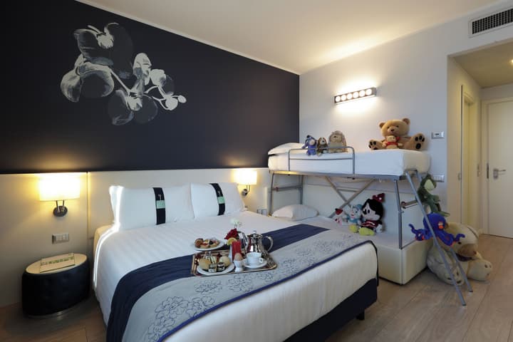 Holiday Inn Milan Nord Zara by IHG