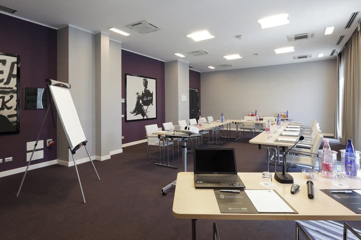 Holiday Inn Milan Nord Zara by IHG