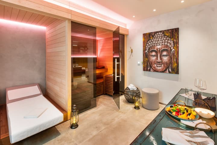 Mosaic House Design Hotel