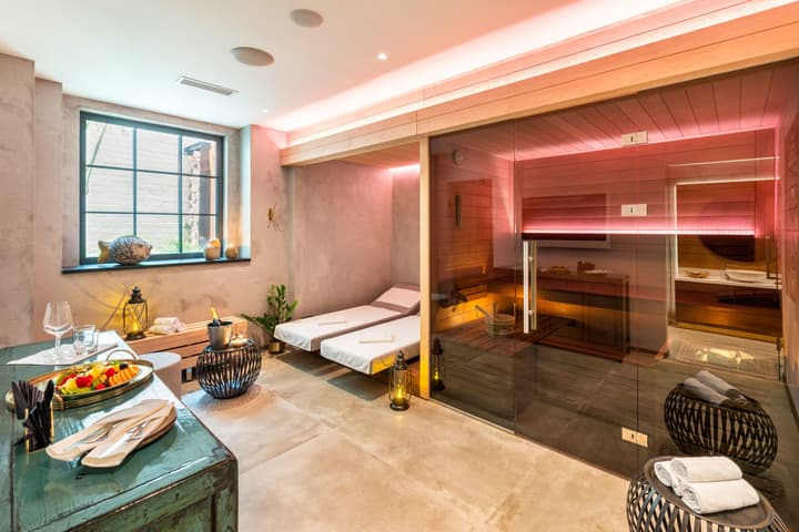 Mosaic House Design Hotel