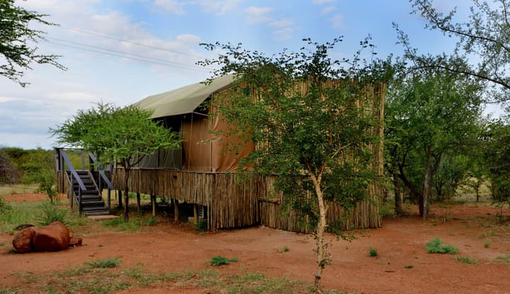 Tshukudu Game Lodge