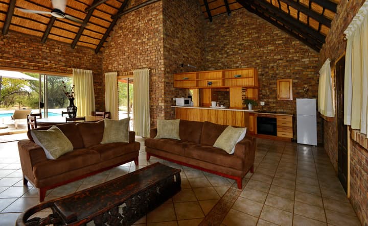 Tshukudu Game Lodge