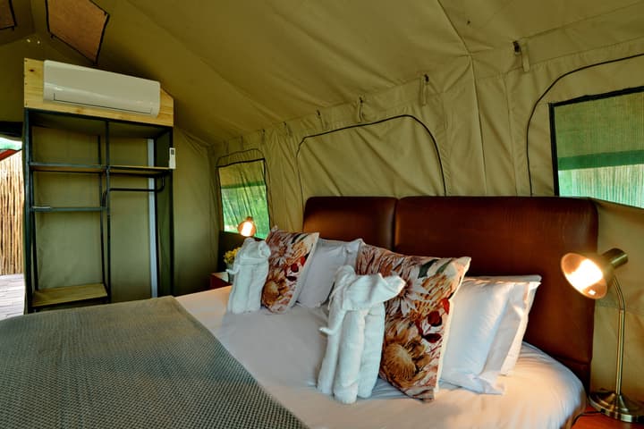 Tshukudu Game Lodge