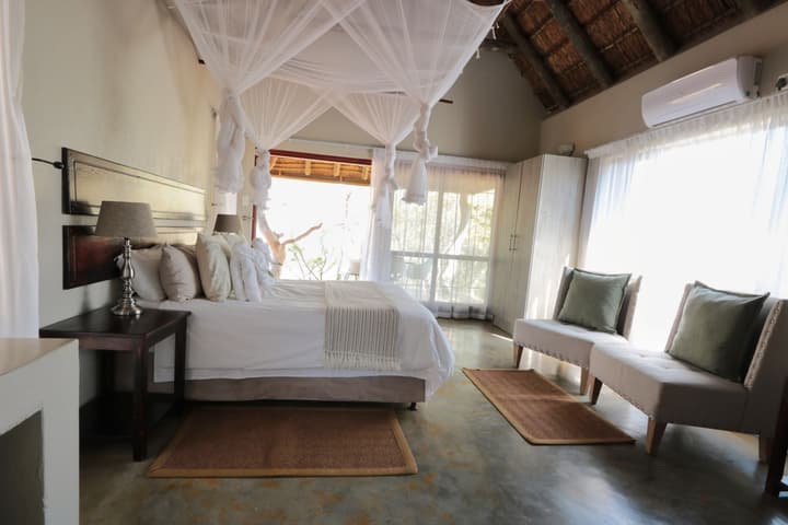 Tshukudu Game Lodge
