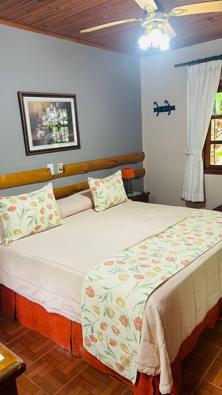 Orquideas Hotel & Cabañas