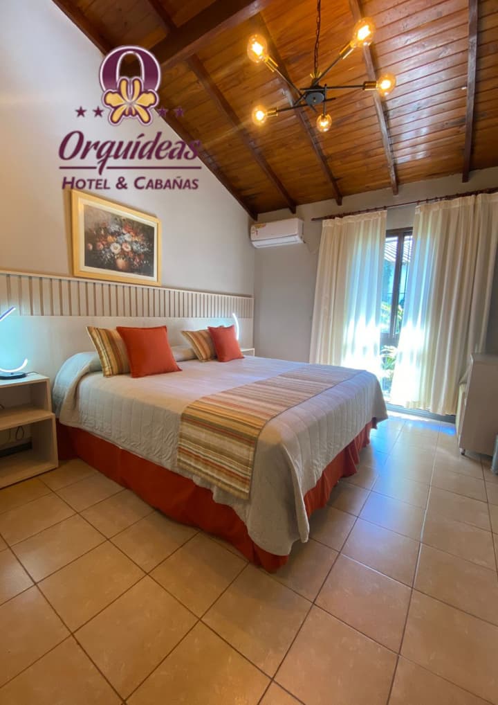 Orquideas Hotel & Cabañas