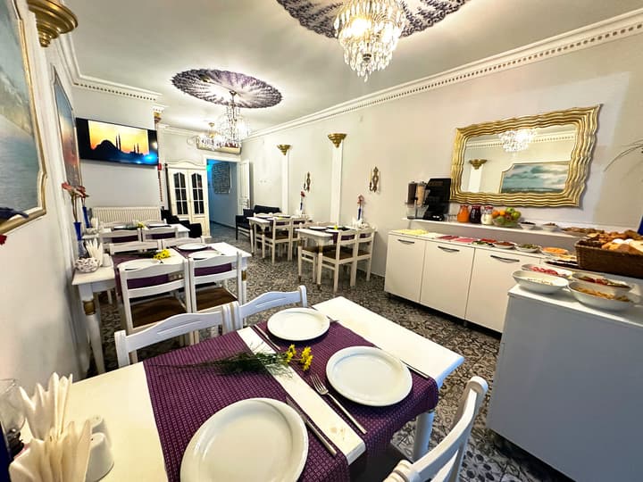 Modern Sultan Hotel
