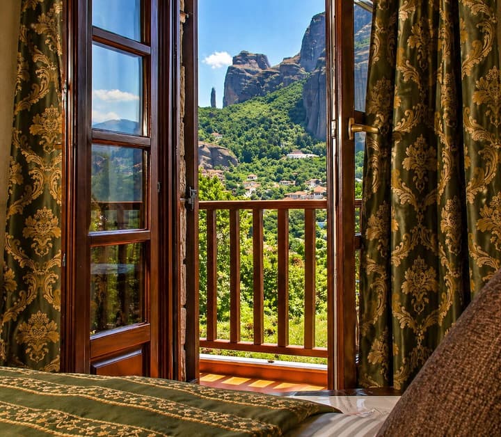 Doupiani House Hotel