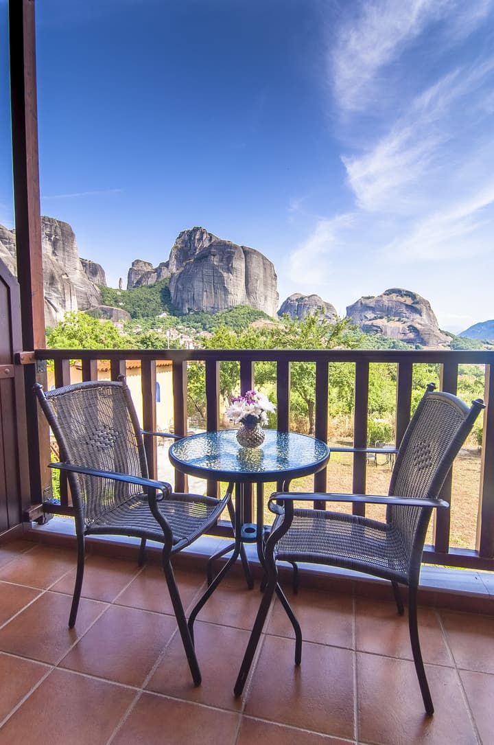 Doupiani House Hotel