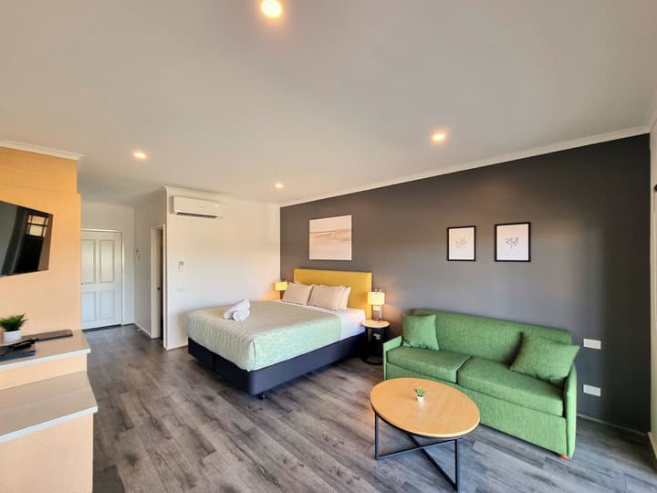 Seaview Motel and Apartments