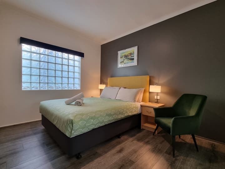 Seaview Motel and Apartments