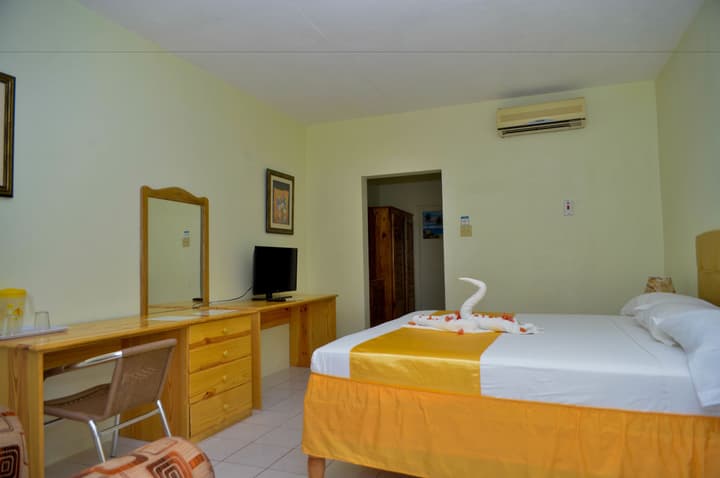 Fun Holiday Beach Resort