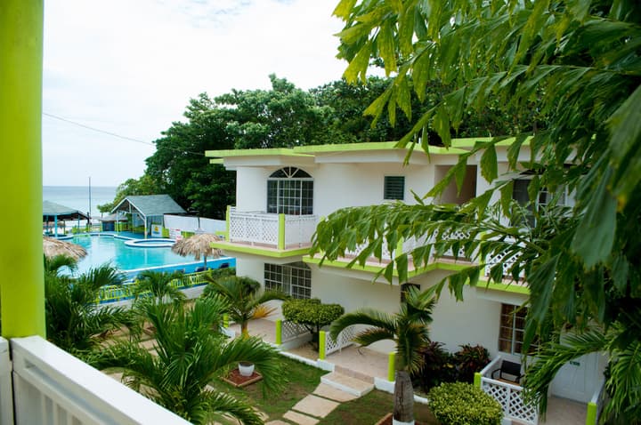 Fun Holiday Beach Resort