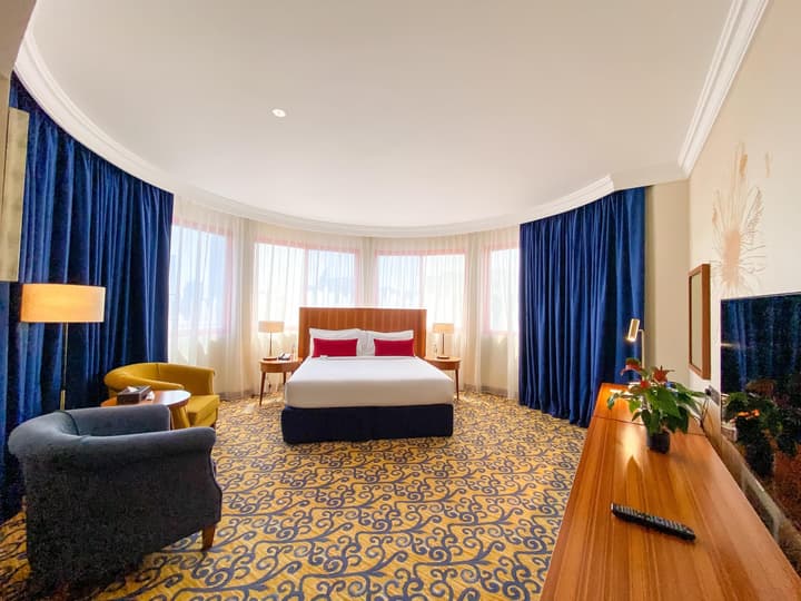 City Seasons Al Hamra Hotel