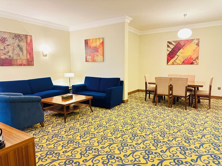 City Seasons Al Hamra Hotel
