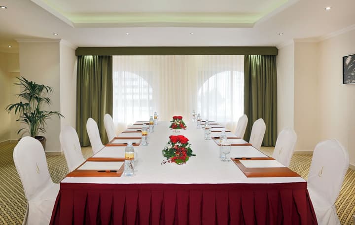 City Seasons Al Hamra Hotel