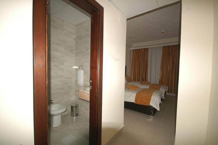 Sharah Mountains Hotel