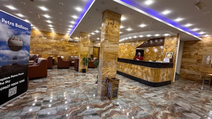 Sharah Mountains Hotel